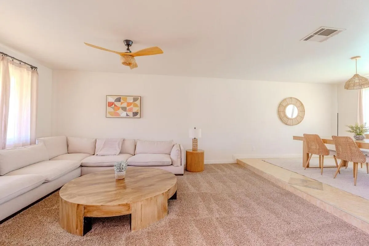 Spacious Lux Estate L 8 Mins To Strip 라스베이거스