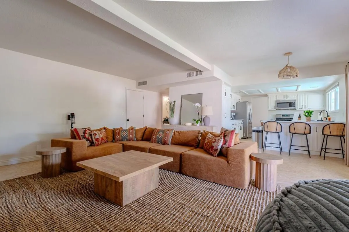 Spacious Lux Estate L 8 Mins To Strip 라스베이거스
