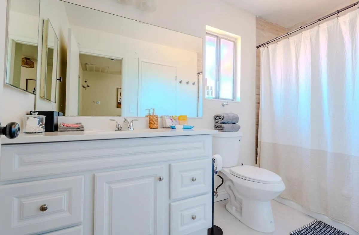 Spacious Lux Estate L 8 Mins To Strip 라스베이거스 미국